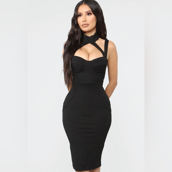 Black Dress - Picture 1 of 6